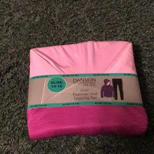 Girls leggings and pull over